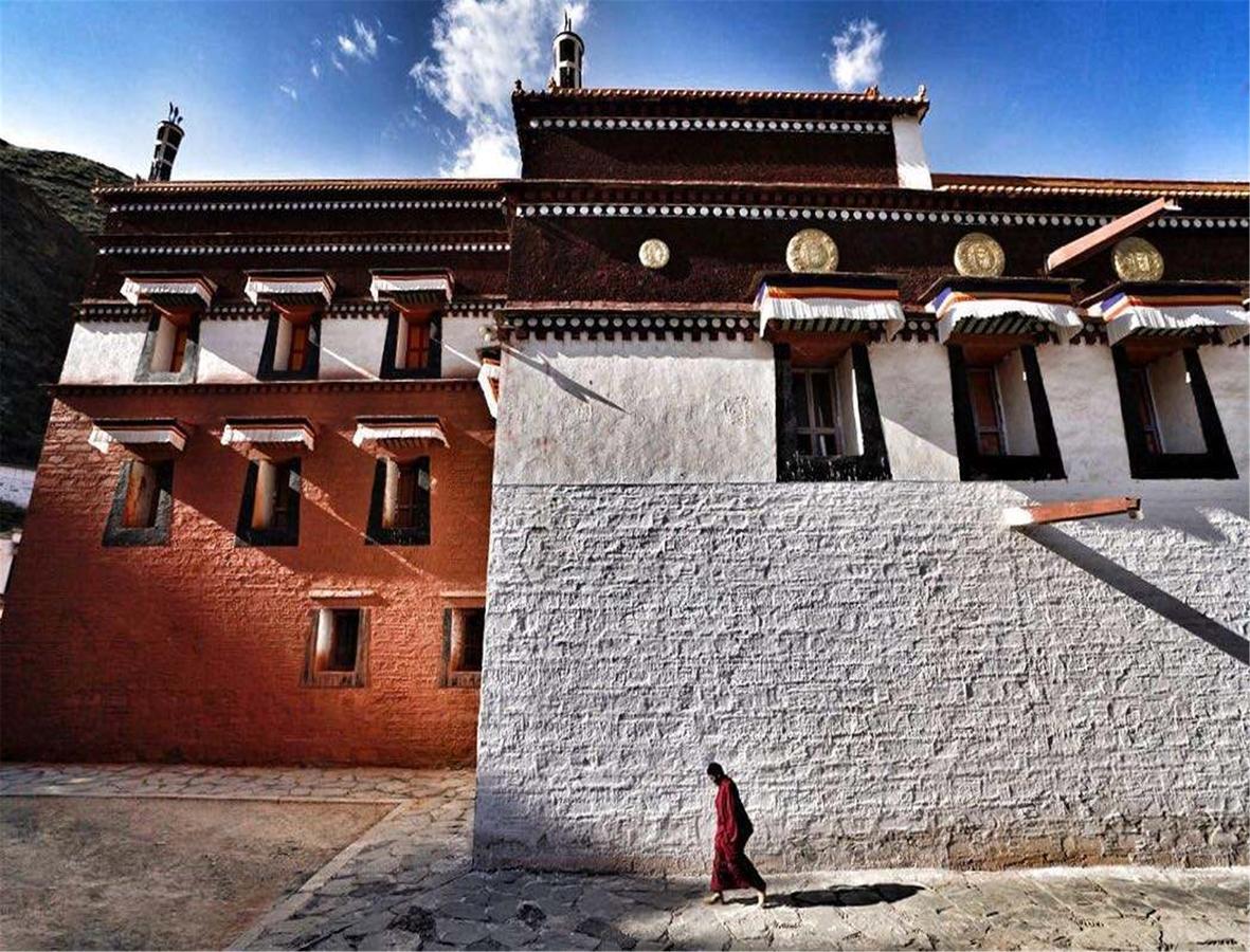 Xiahe Labrang Wangfu Hotel Сяхэ Экстерьер фото